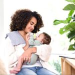 Netflix Mum Shows to Watch While Baby Feeding