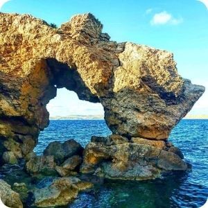 ghar tuta arch beach