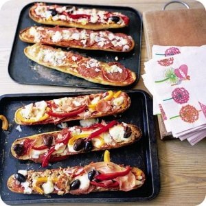 Easy Recipes to Make with the Kids - pizzas