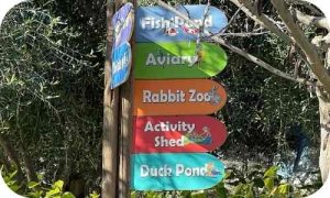 Petting Farm Sign