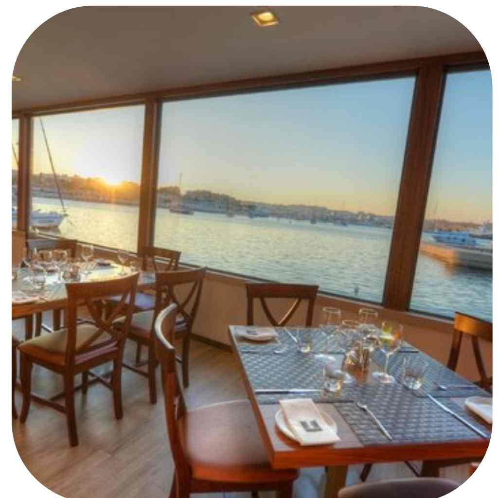 Haywharf Restaurant & Clubhouse