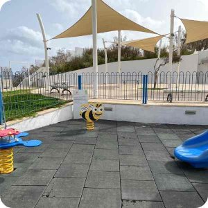 Pembroke gardens play area