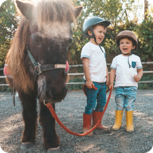 kids with pony