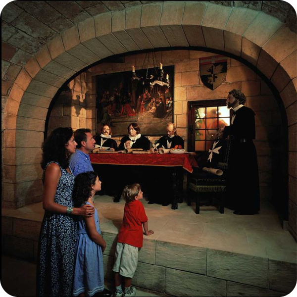 THE KNIGHTS MUSEUM